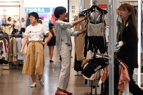 China está considerando prohibir la ropa que “hiera los sentimientos” de la nación